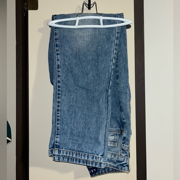 Aeropostale Curvy Mom Jeans - Picture 2 of 3